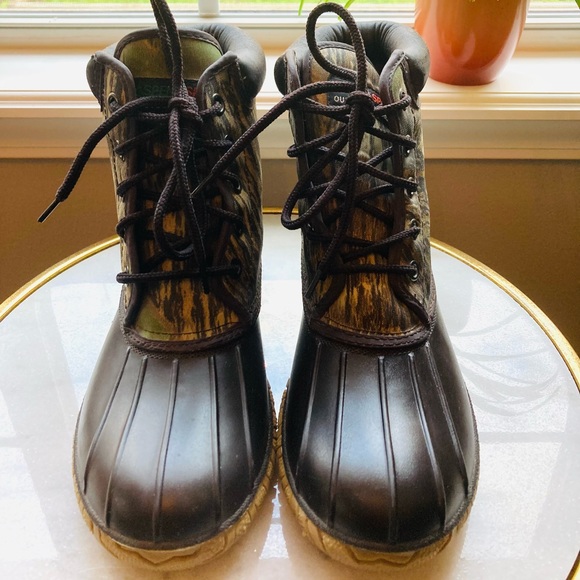 Women’s “Aspen Sport” Camo Duck Boots, size 6 (fits like size 7). - Picture 3 of 3